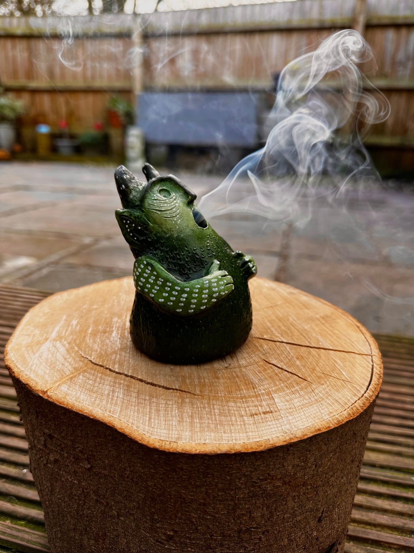 The slumping exhale incense creature.