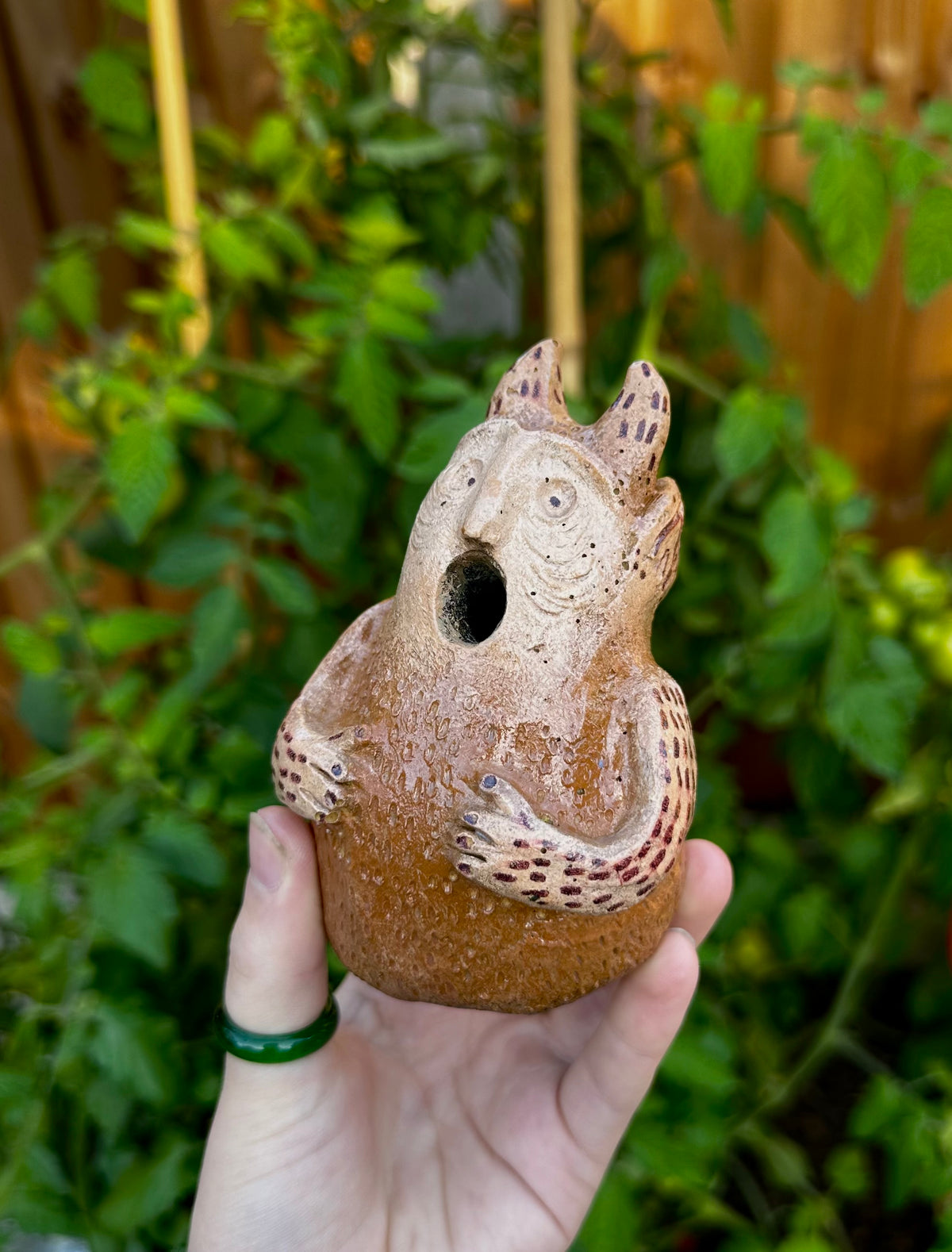 The slumping exhale incense creature.