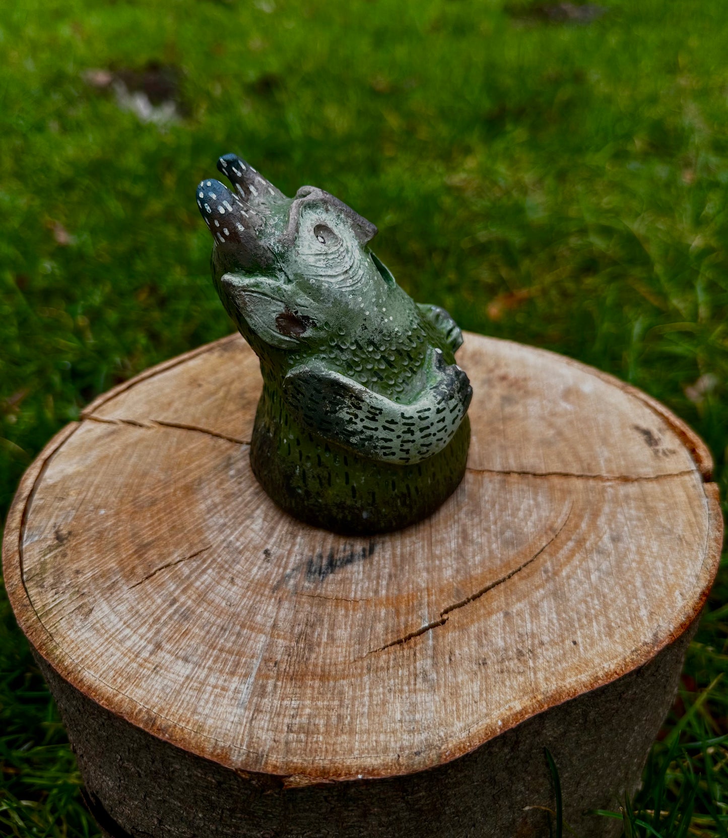 The slumping exhale incense creature.
