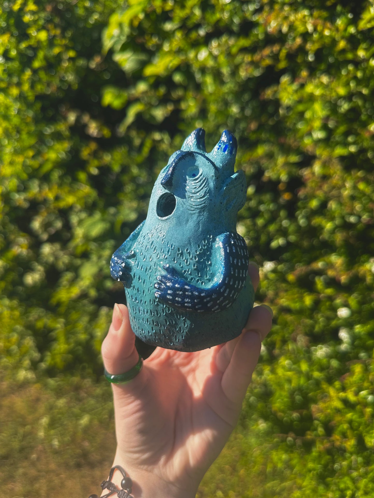 The slumping exhale incense creature.