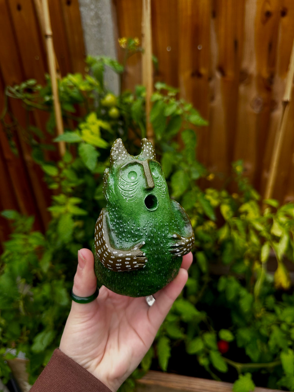 The slumping exhale incense creature.