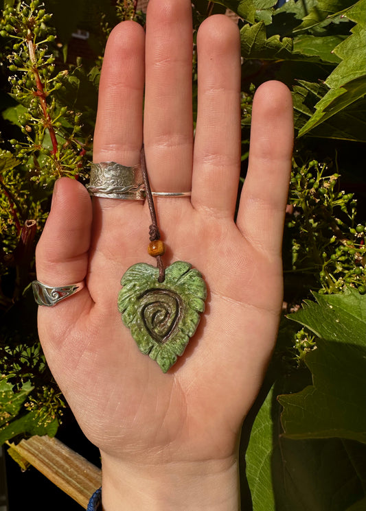 Leaf pendant necklace.