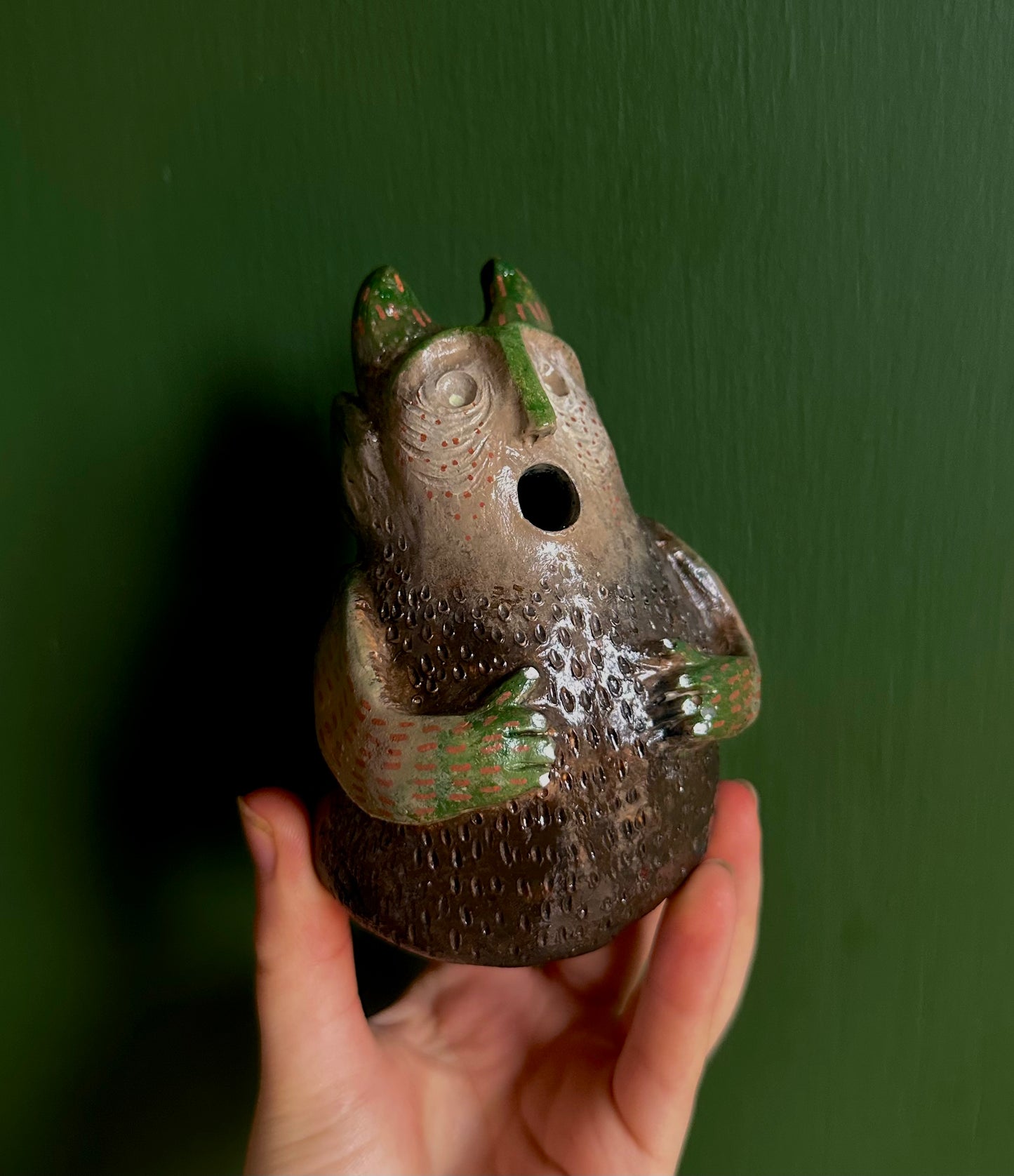 The slumping exhale incense creature.