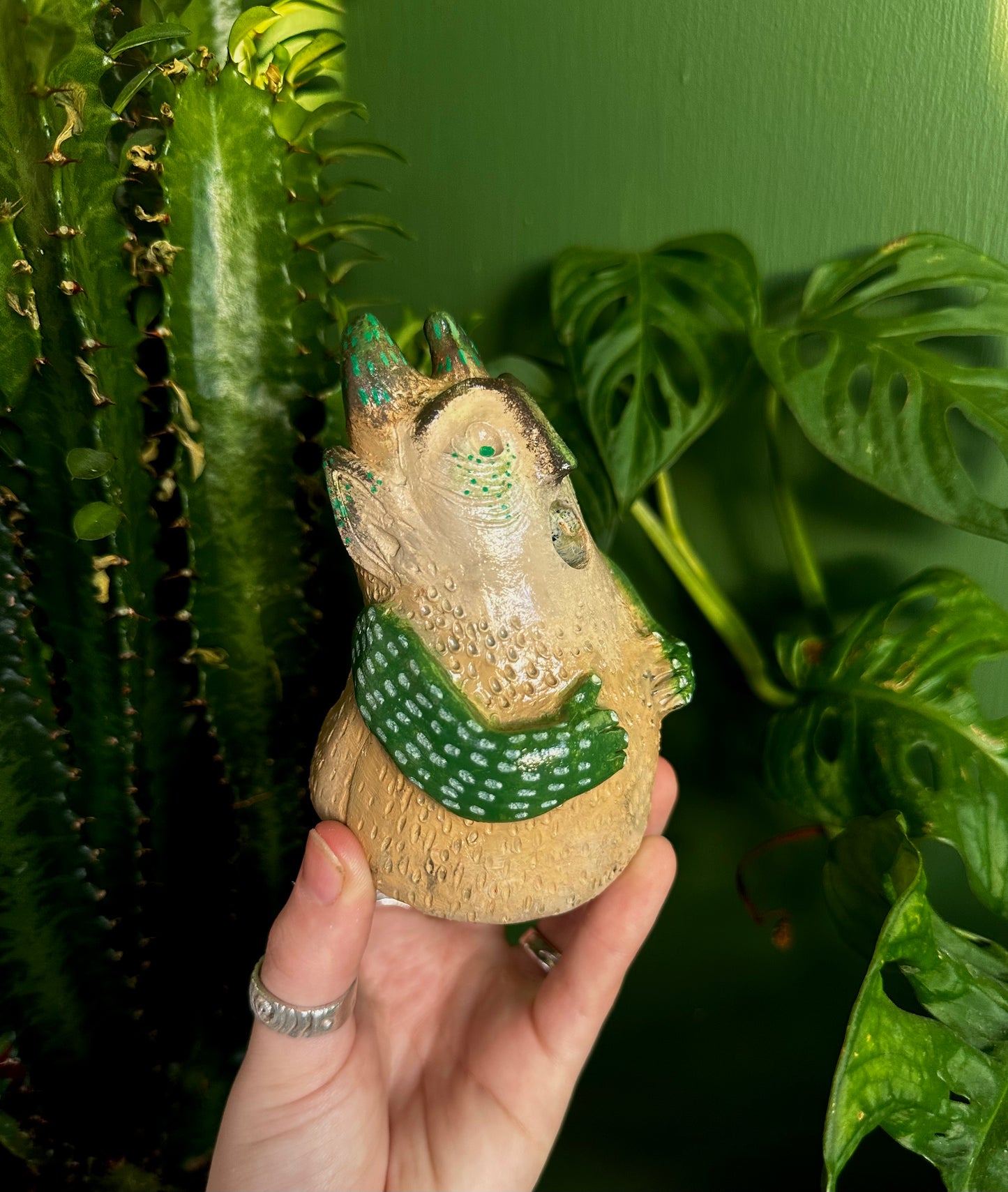 The slumping exhale incense creature.